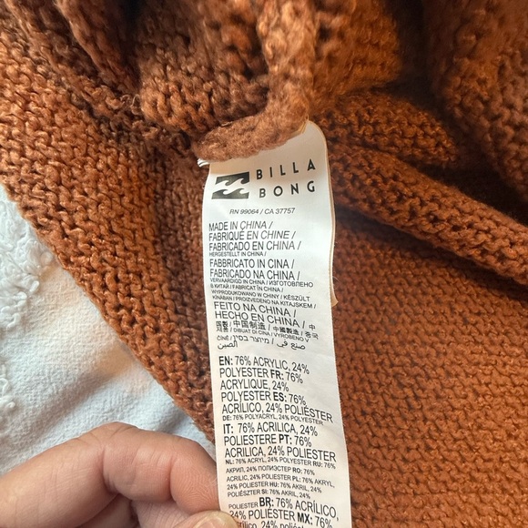 Billabong Warm Brown Knit Sweater Size Small.  B9 - Picture 4 of 8